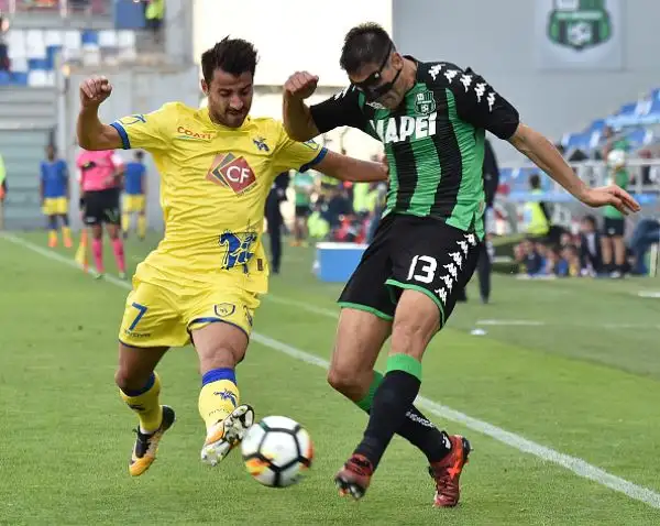 Sassuolo che sale in classifica a 5 punti, Chievo che con il punto guadagnato oggi sale a 12 punti. Leggermente meglio i neroverdi ma sostanzialmente giusto il risultato finale