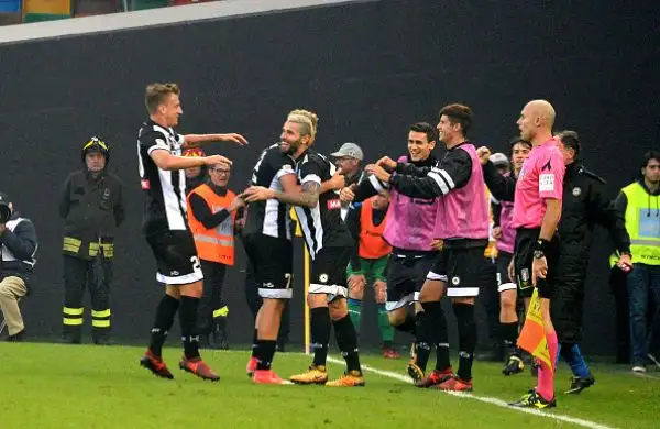 L'Udinese batte in casa l'Atalanta con i gol di De Paul e Barak, che rimontano la rete di Kurtic. Cristante si fa parare un rigore al'84'. 
