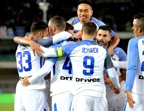 Pesantissima vittoria esterna dell'Inter, che si impone anche al Bentegodi con i gol di Borja Valero e Perisic dopo che Pazzini aveva trovato il pareggio scaligero su rigore assegnato dalla VAR.