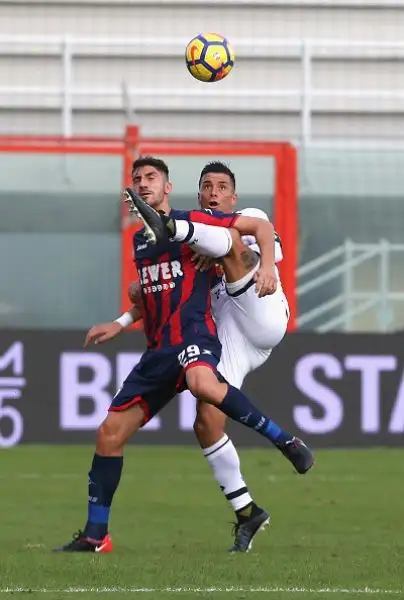 Preziosa vittoria in trasferta del Genoa nell'anticipo della tredicesima giornata di serie A. Il Grifone si impone a Crotone grazie alla rete nel primo tempo di Rigoni.