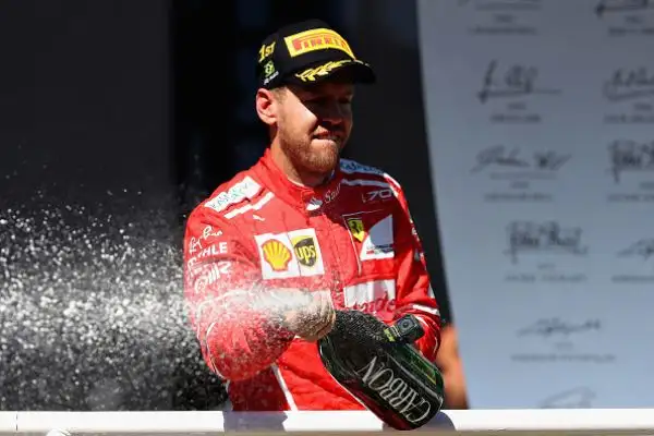 l titoli piloti e costruttori sono già stati assegnati, ma i protagonisti del Mondiale 2017, Lewis Hamilton e Sebastian Vettel, si sono dati battaglia anche nel penultimo Gran Premio della stagione. 