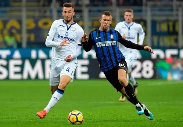 La domenica di serie A si chiude con la vittoria dell'Inter nel derby lombardo con l'Atalanta.