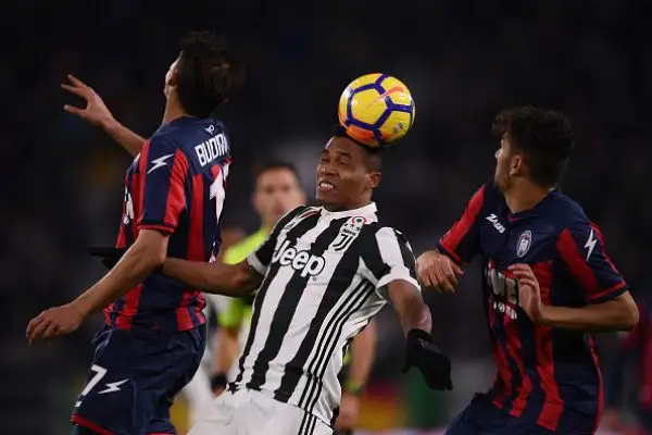 Tutto facile, ma solo nel secondo tempo, per per la squadra di Allegri che chiude la pratica nei primi 15' della ripresa con le reti di Mandzukic, De Sciglio e Benathia.
