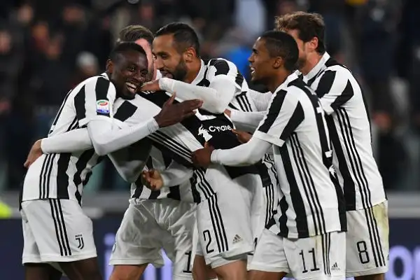 Tutto facile, ma solo nel secondo tempo, per per la squadra di Allegri che chiude la pratica nei primi 15' della ripresa con le reti di Mandzukic, De Sciglio e Benathia.