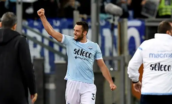 Al gol del vantaggio biancoazzurro di De Vrij risponde per gli ospiti Babacar al 93 su calcio di rigore dopo l'ausilio della Var.
