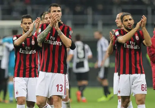 Il Milan parte bene ma due giocate letali di Higuain piegano i rossoneri che non hanno la forza di rieagire e non riescono più ad impensierire Buffon.