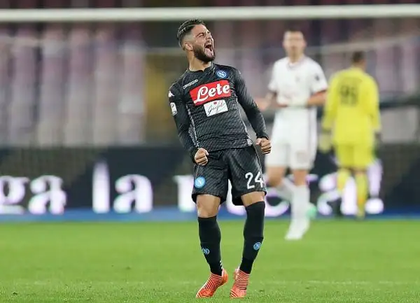Nel primo tempo Insigne sblocca il risultato con un bel colpo sotto a superare Donnarumma, nella ripresa Zielinski raddoppia su assist di Mertens. Nel finale Romagnoli pesca il jolly da fuori area ma 