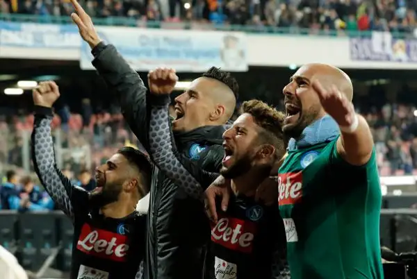 Nel primo tempo Insigne sblocca il risultato con un bel colpo sotto a superare Donnarumma, nella ripresa Zielinski raddoppia su assist di Mertens. Nel finale Romagnoli pesca il jolly da fuori area ma 