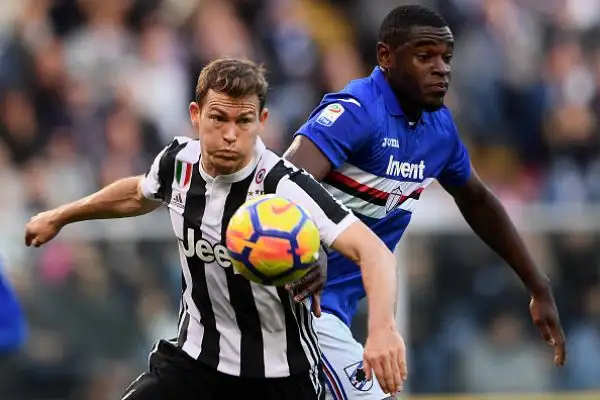 La squadra di Allegri cede per 3-2 contro una grande Sampdoria, a segno con Zapata, Torreira e Ferrari. Bianconeri a -4 dal Napoli.