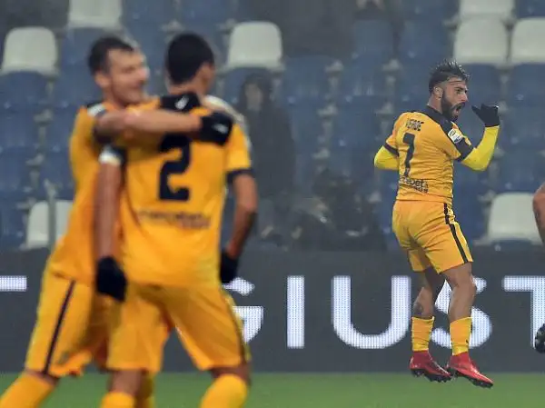 Pesantissima vittoria esterna del Verona che imponendosi in casa del Sassuolo accende la lotta per la salvezza.