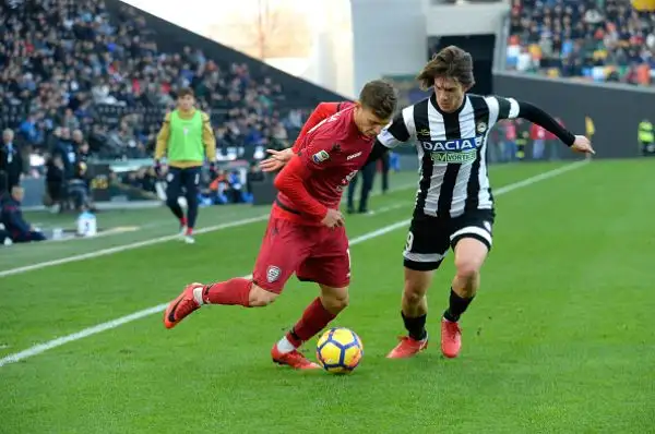 Joao Pedro firma il colpaccio dei sardi al Friuli.