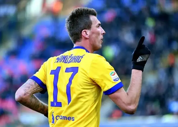 La Juventus grazie ai gol di  Pjanic, Mandzukic e Matuidi si impone 3-0 a Bologna e si porta al secondo posto della classifica.