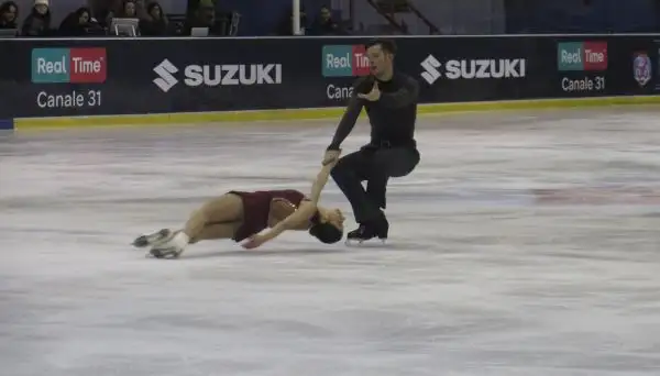 Carolina Kostner, Anna Cappellini e Luca Lanotte hanno dato spettacolo sul ghiaccio dell'Agorà di Milano.