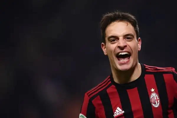 Prima vittoria da allenatore di Serie A per Rino Gattuso che piega 2-1 il Bologna centrando anche un significativo balzo in classifica: i rossoneri salgono al settimo posto con 24 punti.