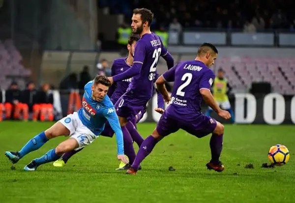 Il Napoli stecca, non andando oltre lo 0-0 al San Paolo contro la Fiorentina. Resta invariata così la vetta: Inter 40, Napoli 39, Juventus 38, Roma 35.