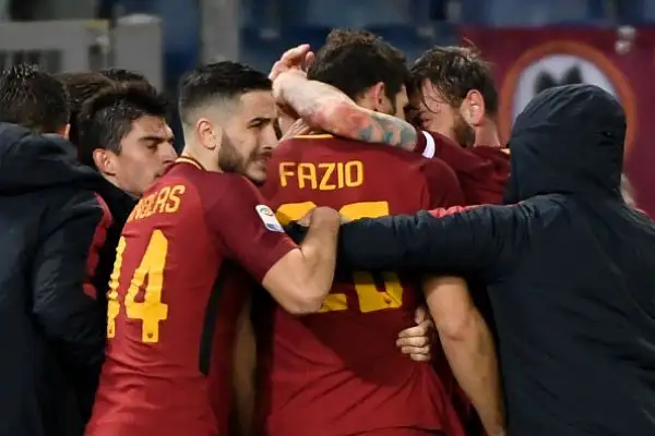 Un gol di Fazio all'ultimo respiro, dopo che poco prima Perotti aveva fallito un calcio di rigore, regala tre punti alla squadra di Di Francesco.