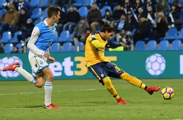 Doppio vantaggio del Verona con le reti nella ripresa di Cerci e Caceres. 
Gli estensi si scatenano nel finale di partita: Paloschi all'86' e Antenucci all'88' pareggiano i conti.