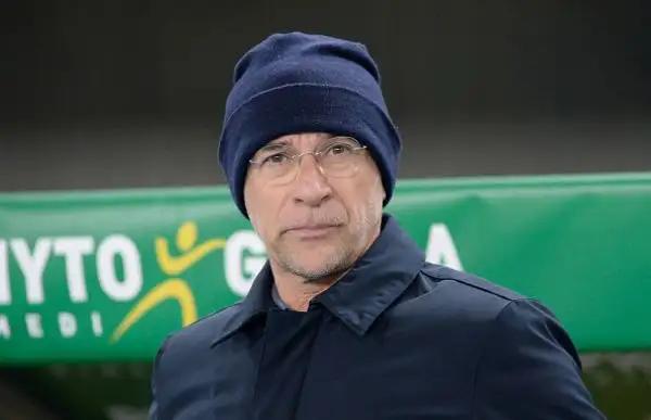 Colpaccio del Genoa di Ballardini. I grifoni hanno battuto di misura i gialloblù con una rete di Pandev nel recupero del primo tempo. A nulla sono valsi i generosi tentativi dei ragazzi di Pecchia.