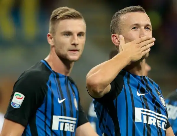Dopo un ottimo primo tempo dei padroni di casa, nella rirpesa il solito Icardi porta in vantaggio i neroazzurri. Nel finale Simeone riporta il risultato in parità.