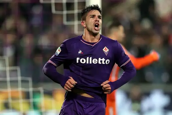 Dopo un ottimo primo tempo dei padroni di casa, nella rirpesa il solito Icardi porta in vantaggio i neroazzurri. Nel finale Simeone riporta il risultato in parità.