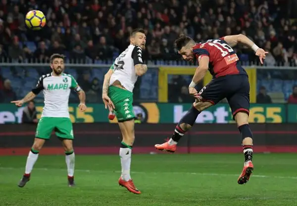 Il Genoa conquista tre punti pesanti grazie ad un gol di testa di Galabinov nei minuti finali.