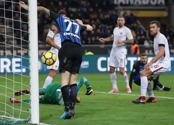 Vecino salva l'Inter e gela la Roma: pari a San Siro. Termina 1-1 il posticipo del Meazza.