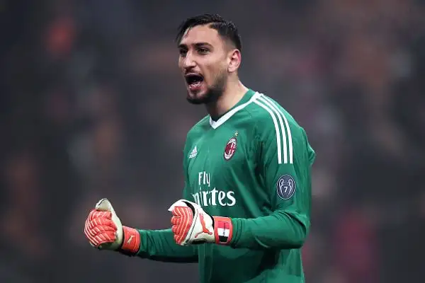 I rossoneri piegano la Lazio grazie a una rete di Cutrone (ma il gol del baby attaccante è di mano) e un colpo di testa di Bonaventura. Di Marusic i l gol biancoazzurro.