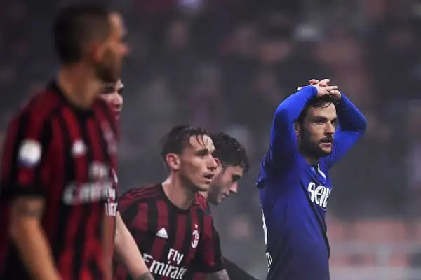 I rossoneri piegano la Lazio grazie a una rete di Cutrone (ma il gol del baby attaccante è di mano) e un colpo di testa di Bonaventura. Di Marusic i l gol biancoazzurro.