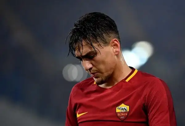 La Roma non si rialza: i giallorossi perdono il posticipo cedendo in casa contro la Sampdoria. Duvan Zapata condanna Di Francesco con una rete all'ottantesimo minuto.