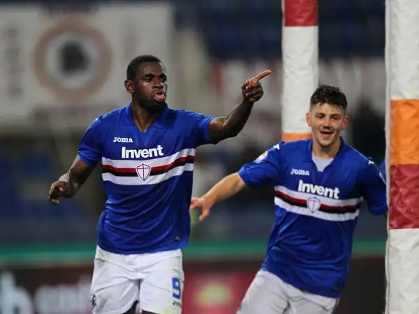 La Roma non si rialza: i giallorossi perdono il posticipo cedendo in casa contro la Sampdoria. Duvan Zapata condanna Di Francesco con una rete all'ottantesimo minuto.