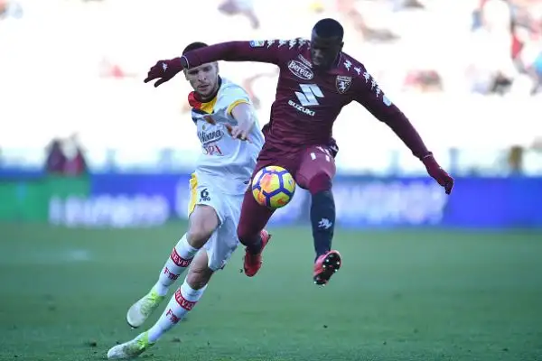 Succede tutto nei primi 45 minuti a Torino con i tre gol granata di Iago Falque, Niang e Obi e l'espulsione del portiere ospite Belec. 