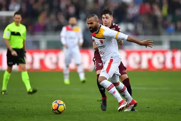 Succede tutto nei primi 45 minuti a Torino con i tre gol granata di Iago Falque, Niang e Obi e l'espulsione del portiere ospite Belec. 