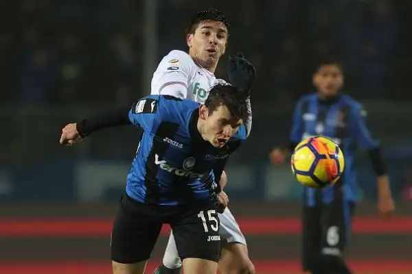 La sfida di Bergamo si decide nel primo tempo, con le reti di Milan Badelj al 16' e il definitivo pareggio di Andrea Petagna a pochi secondi dall'intervallo.