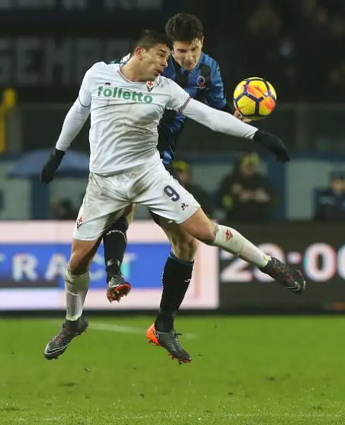 La sfida di Bergamo si decide nel primo tempo, con le reti di Milan Badelj al 16' e il definitivo pareggio di Andrea Petagna a pochi secondi dall'intervallo.