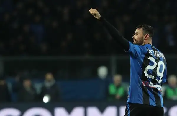 La sfida di Bergamo si decide nel primo tempo, con le reti di Milan Badelj al 16' e il definitivo pareggio di Andrea Petagna a pochi secondi dall'intervallo.