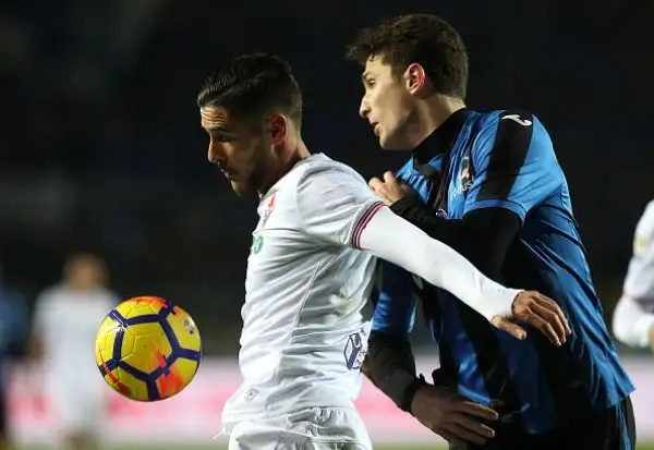 La sfida di Bergamo si decide nel primo tempo, con le reti di Milan Badelj al 16' e il definitivo pareggio di Andrea Petagna a pochi secondi dall'intervallo.