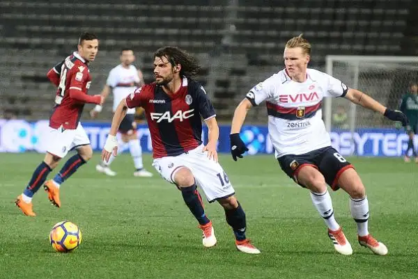 I padroni di casa si aggiudicano una partita non spettacolare e con tanto pressing grazie ad un gol per tempo di Destro e Falletti.