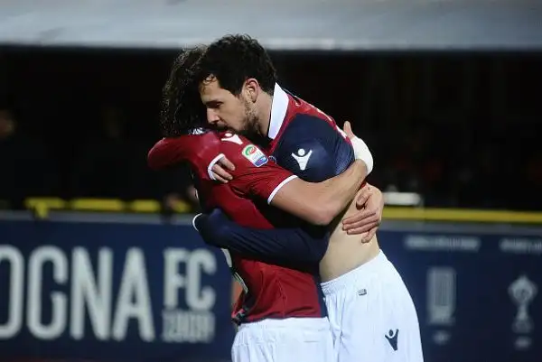 I padroni di casa si aggiudicano una partita non spettacolare e con tanto pressing grazie ad un gol per tempo di Destro e Falletti.