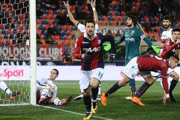 I padroni di casa si aggiudicano una partita non spettacolare e con tanto pressing grazie ad un gol per tempo di Destro e Falletti.