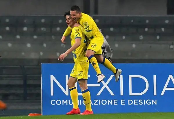 Giaccherini-Inglese ed il Chievo ritorna alla vittoria dopo 10 partite in cui aveva totalizzato appena due punti.