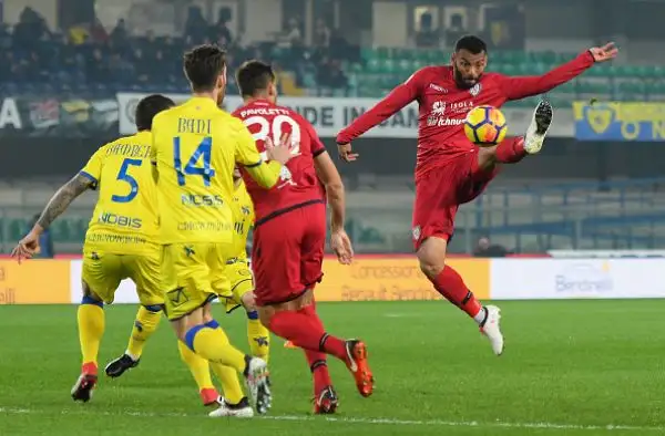 Giaccherini-Inglese ed il Chievo ritorna alla vittoria dopo 10 partite in cui aveva totalizzato appena due punti.