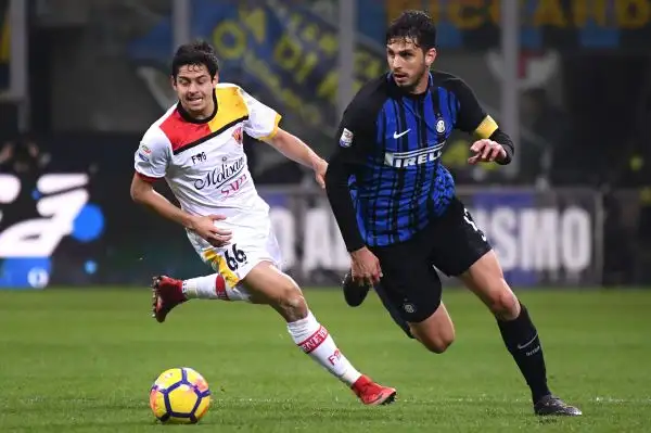 Benevento sconfitto a San Siro solo nel finale dai gol di Skriniar e Ranocchia: Spalletti ritrova i tre punti, ma non il gioco.