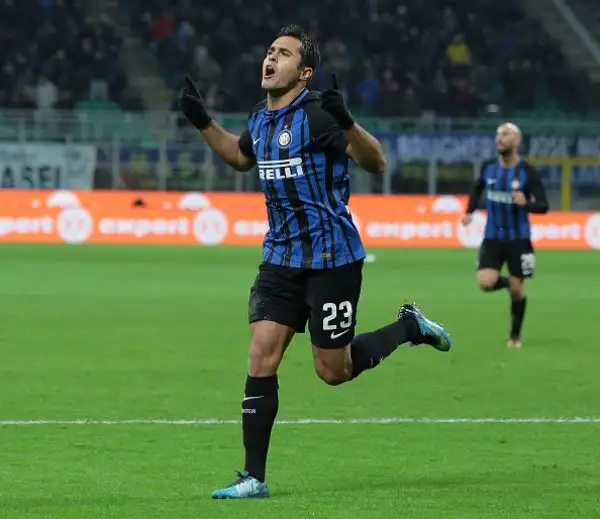 Zenga inguaia l'Inter: Crotone imbattuto a San Siro. Solo fischi per i nerazzurri che si fanno rimontare anche dal Crotone: 1-1 e per Spalletti è crisi nera.