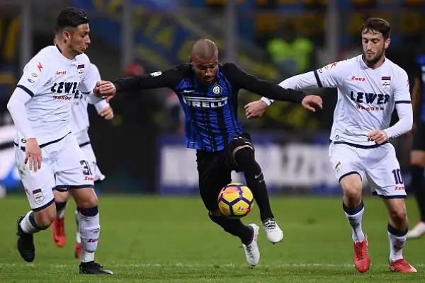 Zenga inguaia l'Inter: Crotone imbattuto a San Siro. Solo fischi per i nerazzurri che si fanno rimontare anche dal Crotone: 1-1 e per Spalletti è crisi nera.