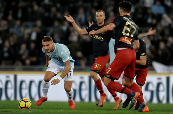 Il programma della quarta di ritorno si chiude con una sorpresa, la vittoria del Genoa per 2-1 all’Olimpico sulla Lazio