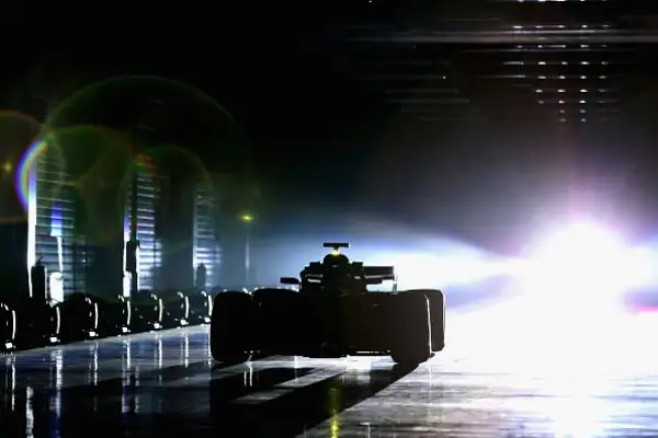 Presentata a Silverstone la nuovissima W09, la Mercedes con cui Lewis Hamilton e Valtteri Bottas correranno la stagione 2018.