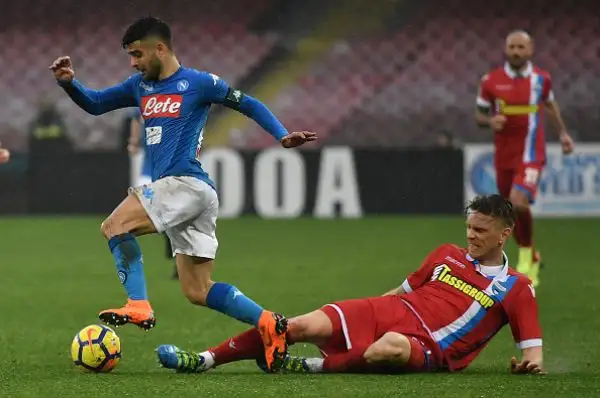 Il Napoli risponde alla Juventus e, battendo la Spal per 1-0 con il gol a inizio partita di Allan, si riprende la vetta della classifica. Annullato anche un gol ad Hamsik con l'intervento del Var.