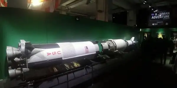 A Milano affascinante mostra sulla NASA e sullo Spazio: si estende per 1500 metri quadri, tra razzi, Space Shuttle, Lunar Rover, simulatore di centrifuga spaziale.