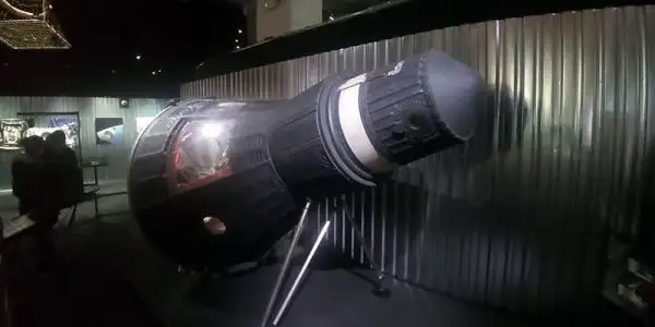 A Milano affascinante mostra sulla NASA e sullo Spazio: si estende per 1500 metri quadri, tra razzi, Space Shuttle, Lunar Rover, simulatore di centrifuga spaziale.