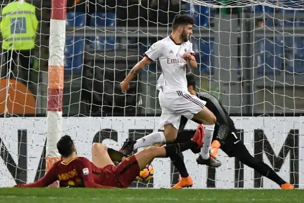 Dopo un primo tempo a reti inviolate, nella ripresa Cutorne e Calabria regalano a Gattuso tre punti d'oro.